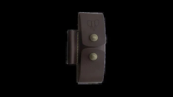Acople de cuero grande color marrón, Cudeman 641-C, 38 gramos, con alojamiento para pedernal y bolsillo para accesorios
