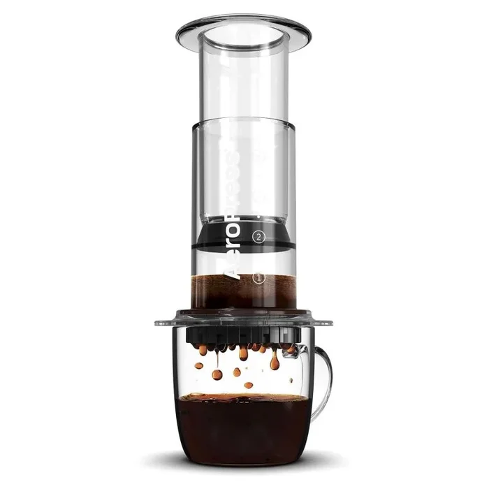 AeroPress Clear Prensa de Café – Método 3 en 1: Prensa Francesa, V60, Espresso y café con cuerpo sin sedimentos ni amargor, cafetera portátil pequeña para camping y viaje, transparente