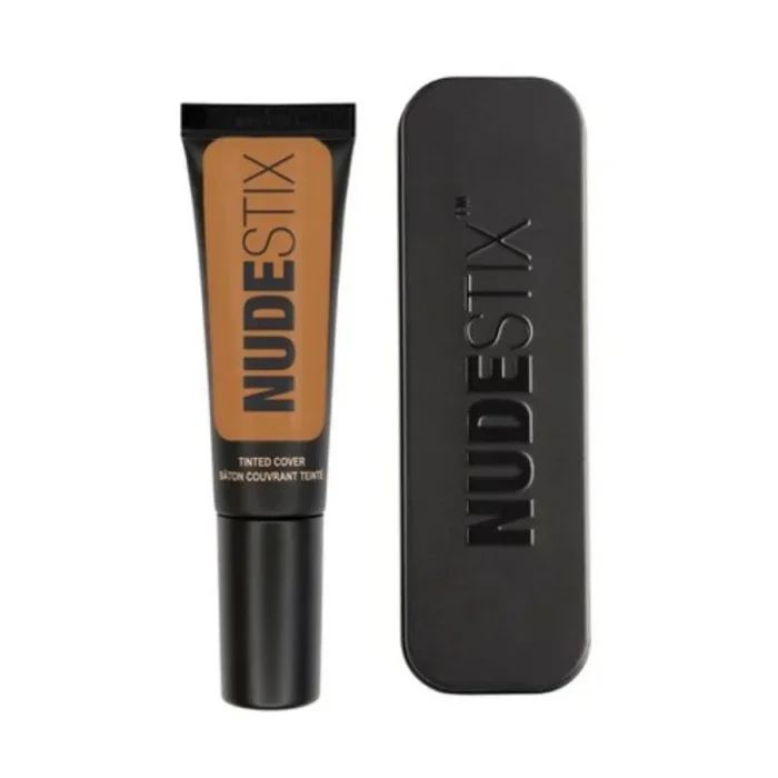 Base de maquillaje ligera Nudestix Tinted Cover tono 7.5 textura cremosa cobertura natural hidrata y unifica ideal para pieles medias y oscuras 20 ml
