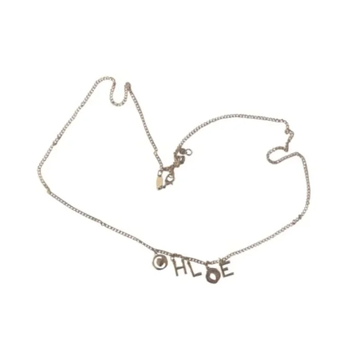 Collar dorado para mujer / Chloé / Diseño elegante y sofisticado, accesorio perfecto para cualquier ocasión, acabado brillante y resistente, estilo atemporal