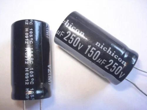 Condensador Electrolitico 150uF 250Vdc Medidas 12,5x45mm Radial