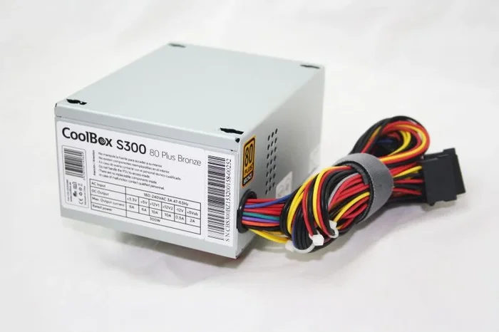 CoolBox S300 – Fuente de alimentación SFX silenciosa, 80 Plus Bronce, doble raíl 12V, control térmico de velocidad, PFC activo. Color gris