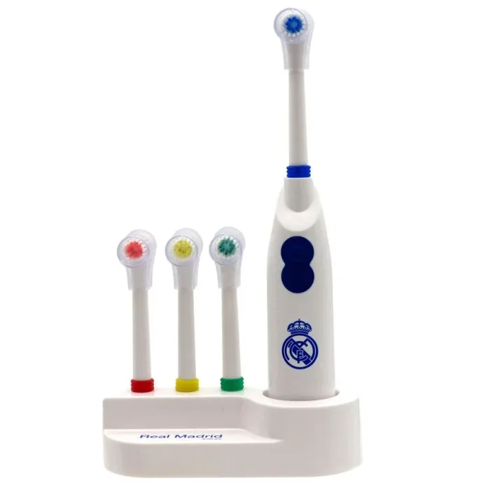 CyP Brands- Real Madrid- Cepillo de dientes, Aseo, Higiene bucal, Cepillo vibratorio, Funciona con pilas, Color blanco, Producto Oficial