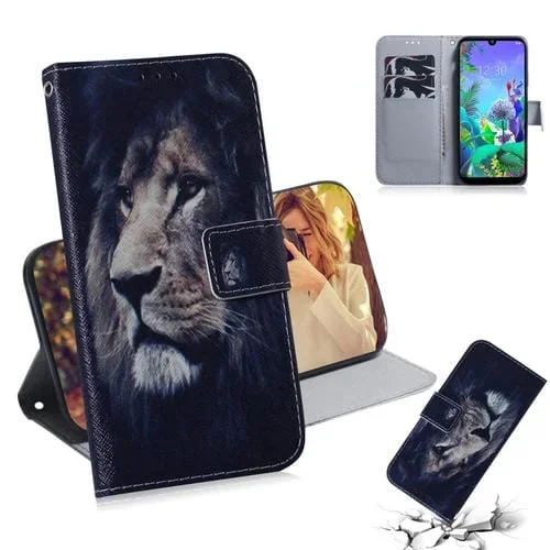 Funda de Cuero con Tapa Horizontal y Soporte para LG Q60 (Lion) con Ranuras para Tarjetas y Billetera