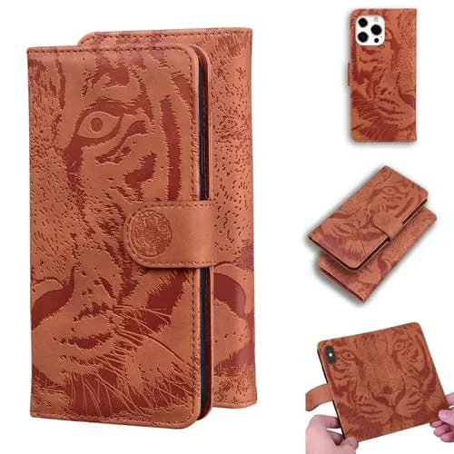 Funda de Cuero para iPhone 13 Pro Tiger Embossing Pattern con Tapa Horizontal, Soporte y Ranuras para Tarjetas y Billetera (Marrón)