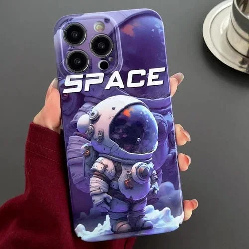Funda para iPhone 13 Pro PC Phone Case Patrón Pintado Precise Hole (Astronauta Púrpura)