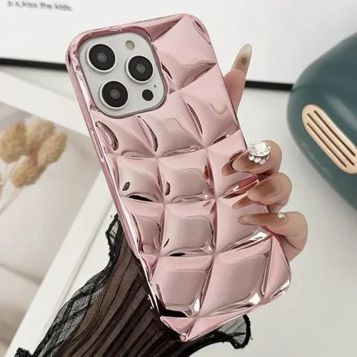 Funda para iPhone 15 Pro Max TPU con Pintura Metálica Chapada en Cuadros Curvos (Rosa)