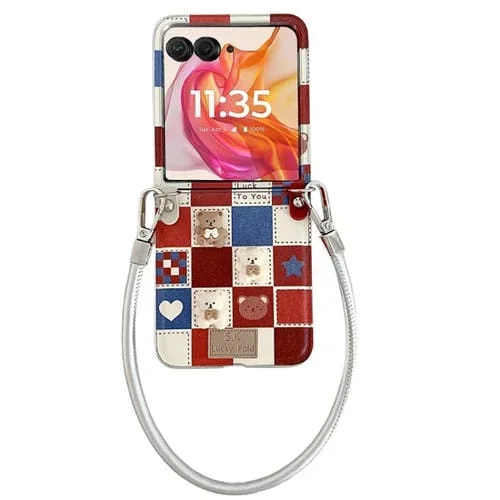 Funda para Teléfono Motorola Razr 50 Ultra con Diseño de Osito Enrejado y Cobertura Total (Plateada)