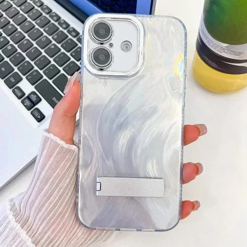 Funda para Teléfono TPU iPhone 16 Textura Brillante Soporte Plegable Película Lente (Hilo de Plumas Blancas)