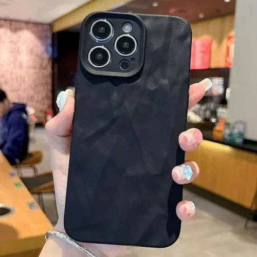 Funda TPU para iPhone 16 Pro Max Textura Arrugada Esmerilada (Negra)