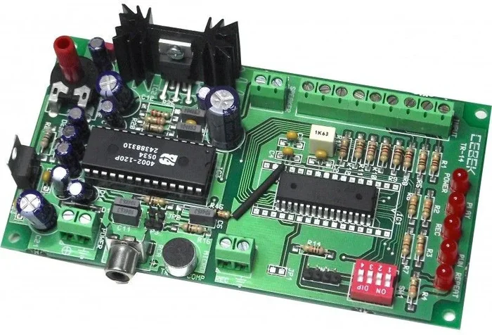 Grabador Reproductor De 8 Mensajes 2 Minutos 5w Tr14 Cebek Tr-14