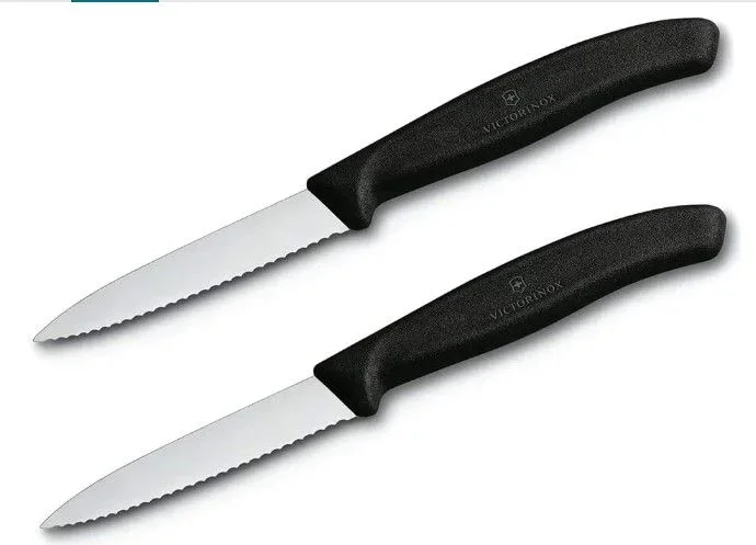 Juego de cuchillos para bistec Victorinox Swiss Modern, ideal para cortes de carne, filo dentado de acero inoxidable súper afilado, mango ergonómico sintético, negro, 2 Unidades