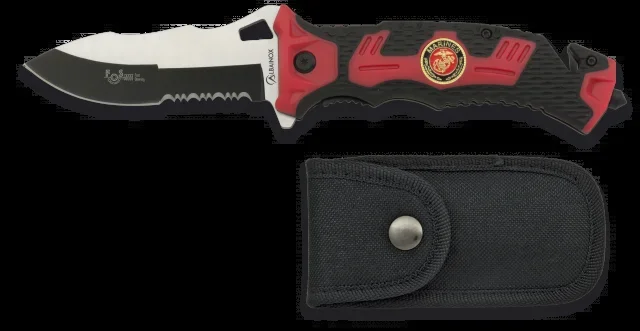 Navaja Martinez Albainox de color Rojo , mango ABS-goma, sistema de apertura Fos, Sin Chapa Hoja de acero inoxidable de 9.1 cm . Incluye clip, punta rompevidrio, cutter cinturón de seguridad funda de nylon 19893AGR1001