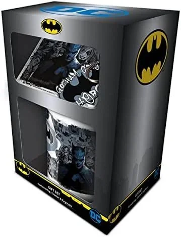 PYRAMID INTERNATIONAL Batman Graffiti Set de Regalo DC Comics Taza Posavasos Llavero Juego, Black/White/Blue, Talla única Unisex Adulto