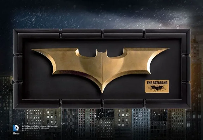 The Noble Collection- Batman Réplica Batarang, Multicolor (Nn4129)